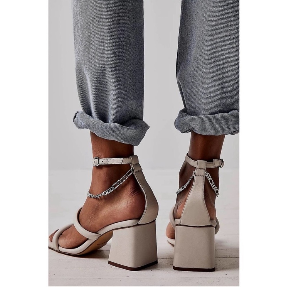 NEW Free People Parker Chain Heel Natural 39.5 - Picture 4 of 15